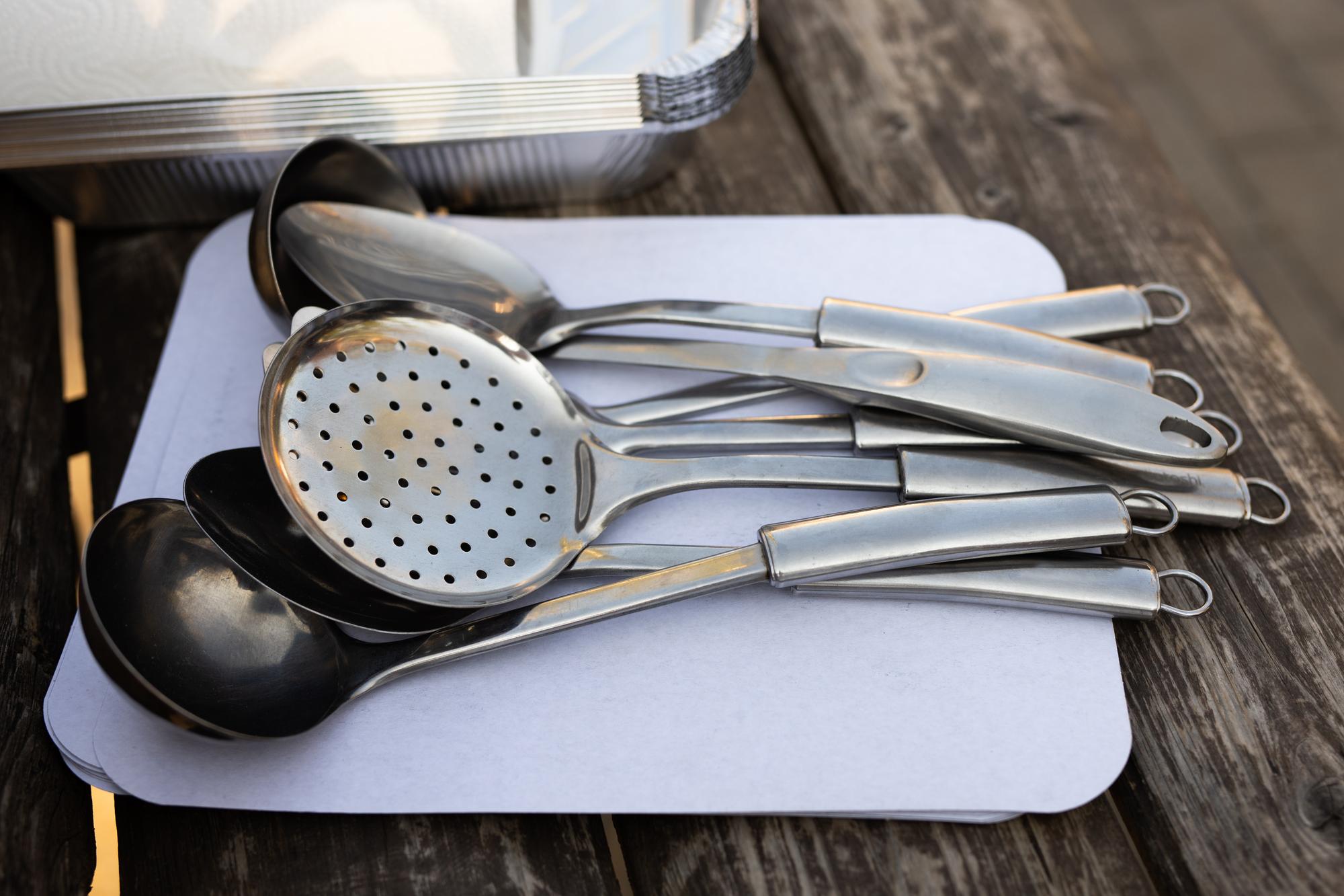 Set compatto di utensili da cucina